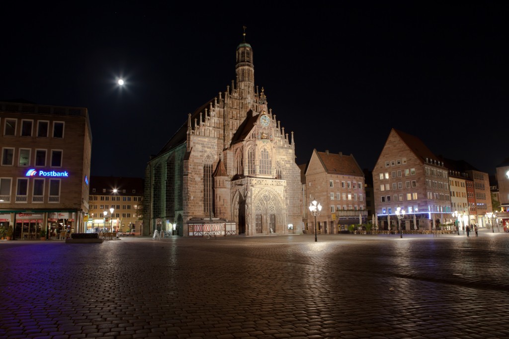 Ночной Нюрнберг. Церковь Святой Девы Марии